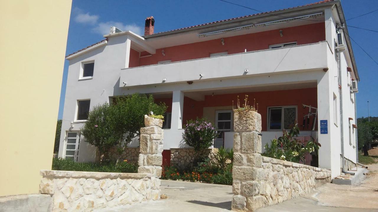 Apartments Vuk Поседарье Екстериор снимка